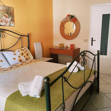 Il Geraneo Bed & Breakfast Агрополи Екстериор снимка