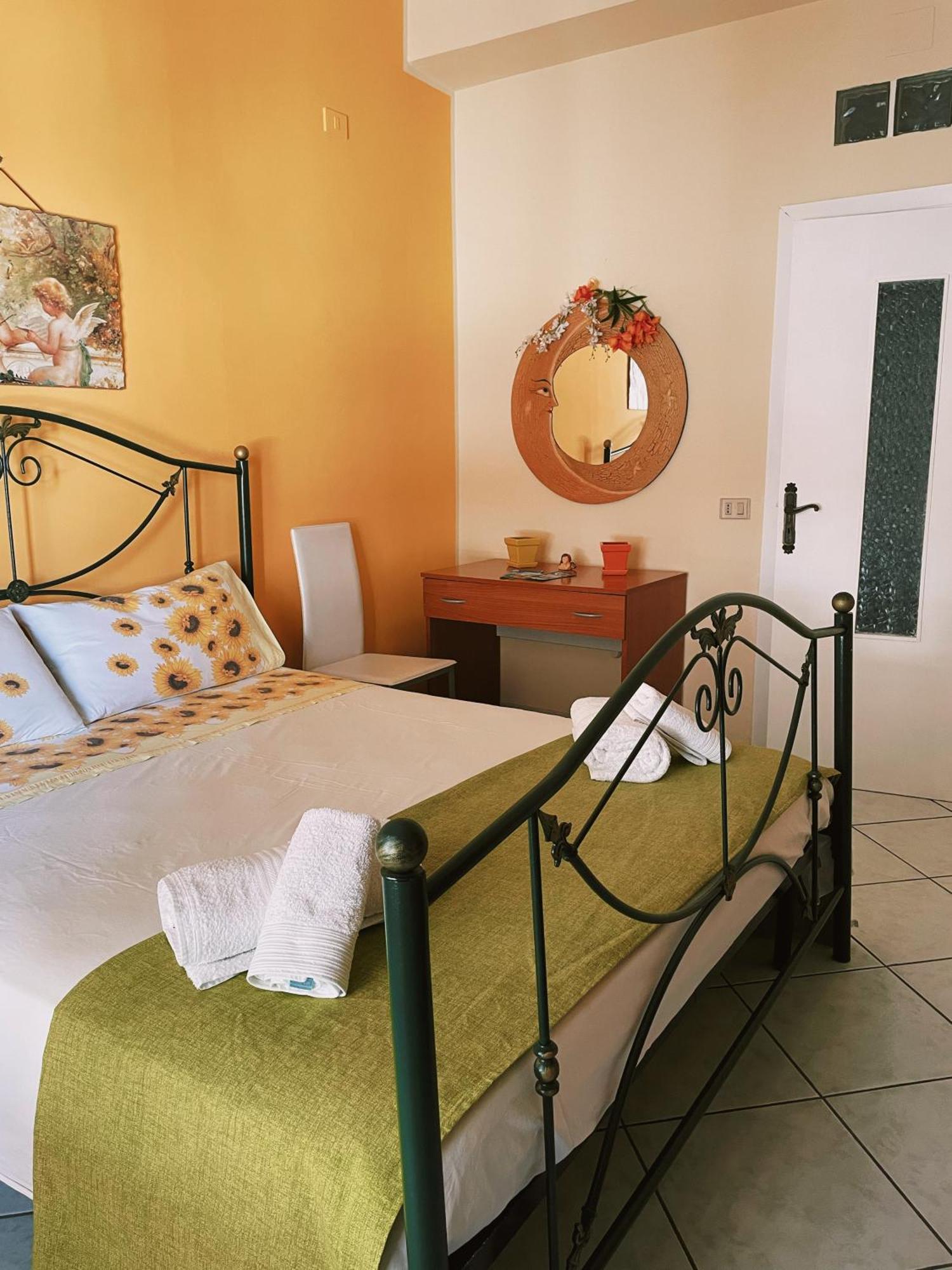 Il Geraneo Bed & Breakfast Агрополи Екстериор снимка